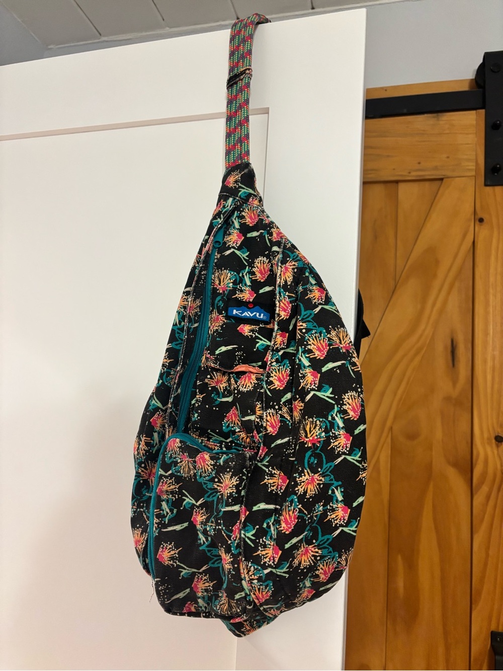 Kavu Black Floral Rope Sling with Teal Trim